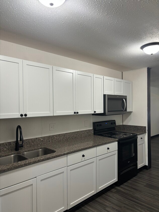Foto principal - 503 8th St NW