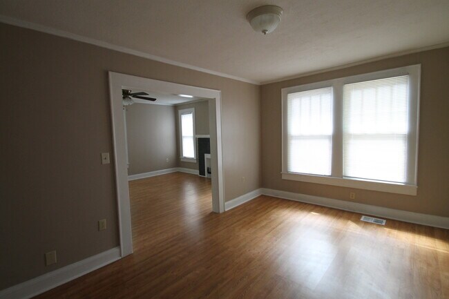 Building Photo - 521 Chestnut St