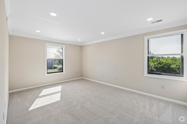 2BR, 2BA - 1,100SF - Primary Bedroom - West Chester Place
