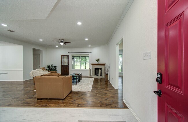 Foto del edificio - 806 Country Pl Blvd