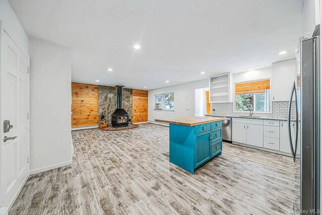 Foto del edificio - 1435 Bray Ave
