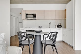 Building Photo - 620 W Randolph St