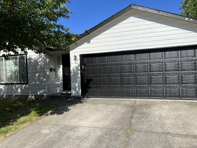 Photo - 9126 N Hodge Ave House