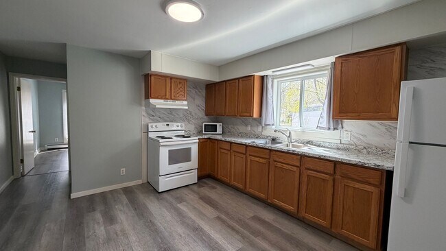 Foto del edificio - Newly Renovated 1BR | All Utilities Included | Prime Location