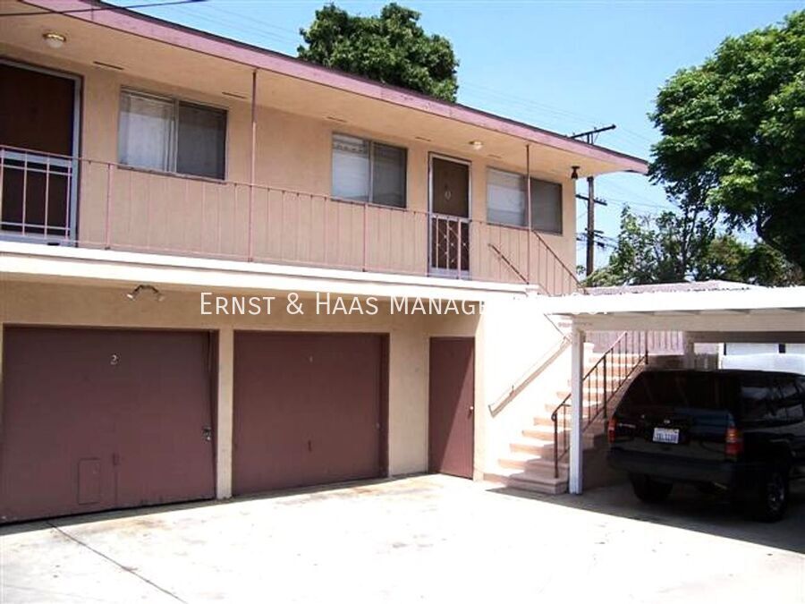 Primary Photo - 2527 Eucalyptus Ave