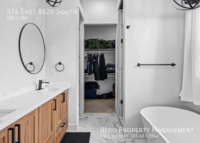 Foto del edificio - 374 8620 S