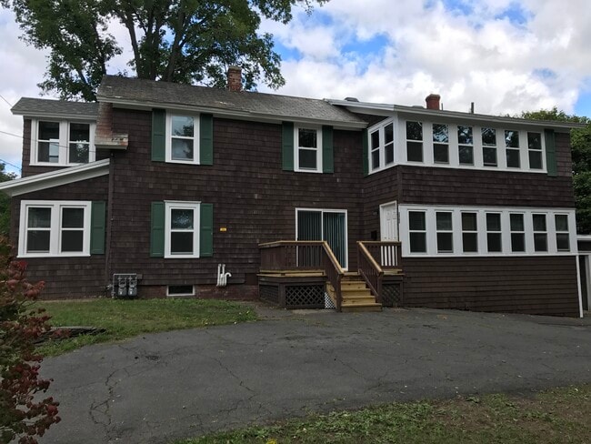Building Photo - 233 Elm St