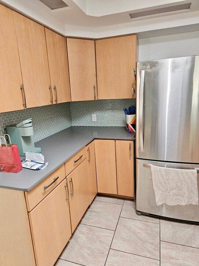 Foto del edificio - 3324 Solarridge St
