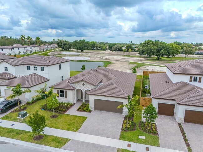 Foto del edificio - 2972 SE 23rd Ave