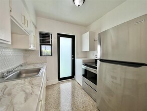 Building Photo - 877 80th St