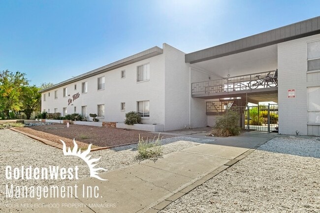 Building Photo - The De Ville