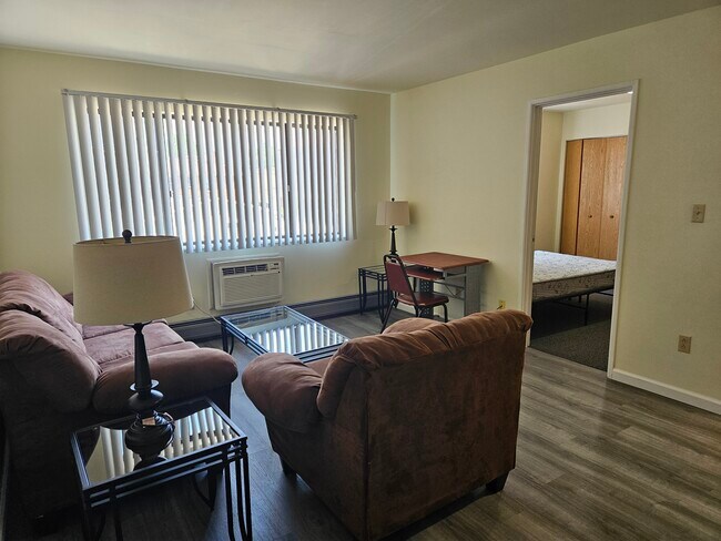 Foto del edificio - 906 S Locust St