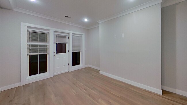 Foto del edificio - 47 Englewood Ave