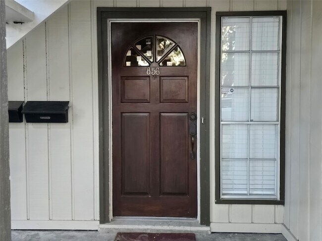 Foto del edificio - 856 Wax Myrtle Ln