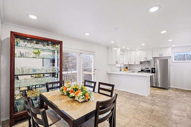 Foto del edificio - 3 Bedroom, 2 Bath, 2-car garage-