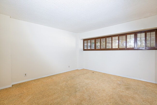 Building Photo - 1150 Anchorage Ln