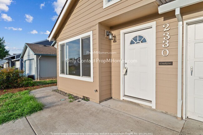 Foto del edificio - Charming Three Bedroom Home In Aloha - Close to Nike & Intel!
