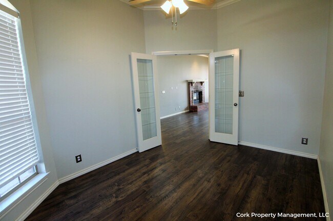 Building Photo - 2808 Stonebrook Ln