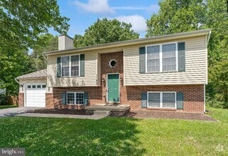 Building Photo - 11409 Woodland View Dr