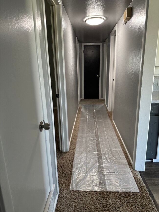 Building Photo - 4034 Hooper Dr