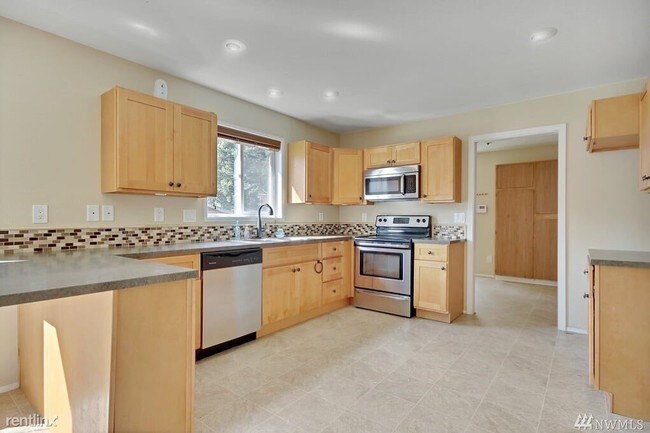 Foto del edificio - 5305 64th St W