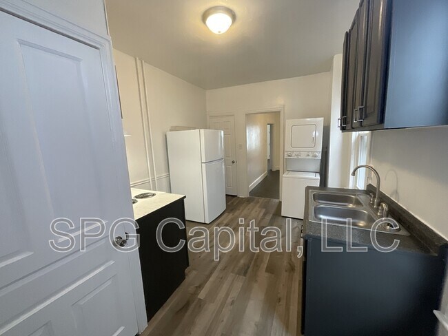 Building Photo - 934 Madison Ave