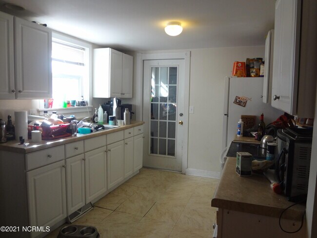 Foto del edificio - 6535 Carolina Beach Rd