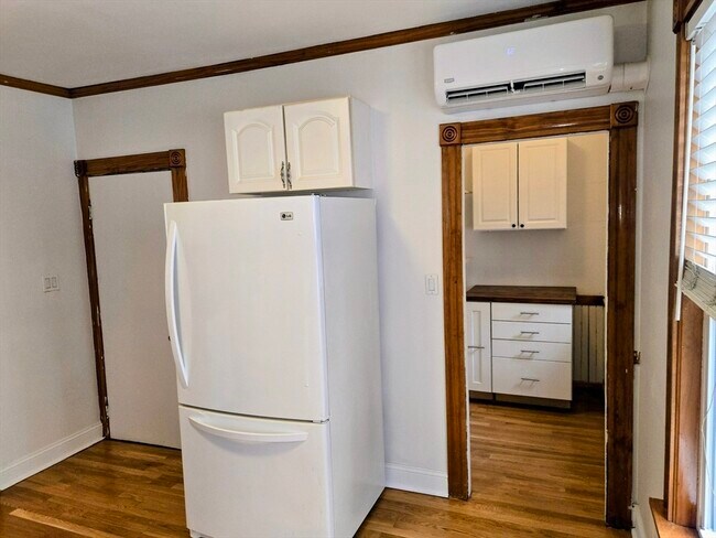 Foto del edificio - 22 Benner Ave