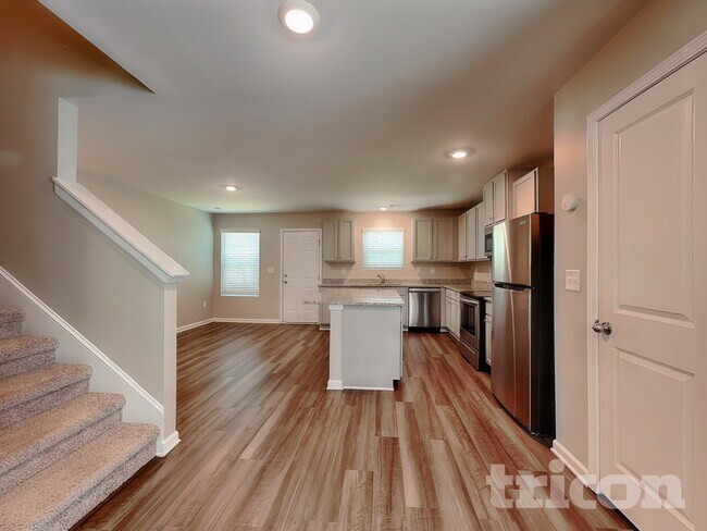 Foto del edificio - 76 Fairview Way
