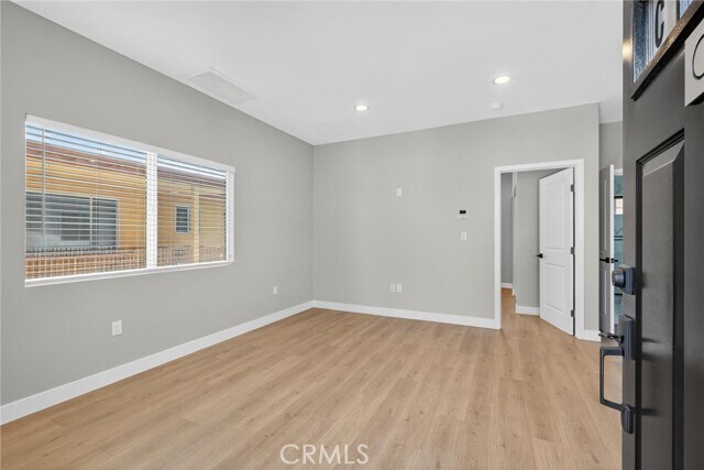 Foto del edificio - 14734 Gilmore St
