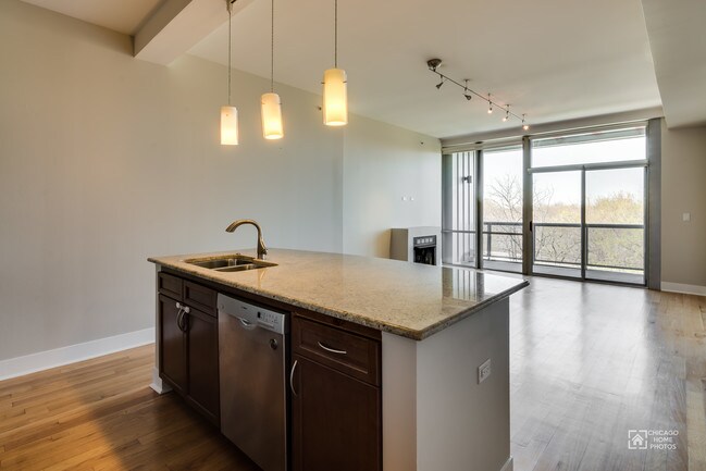 Foto del edificio - 525 Kedzie St