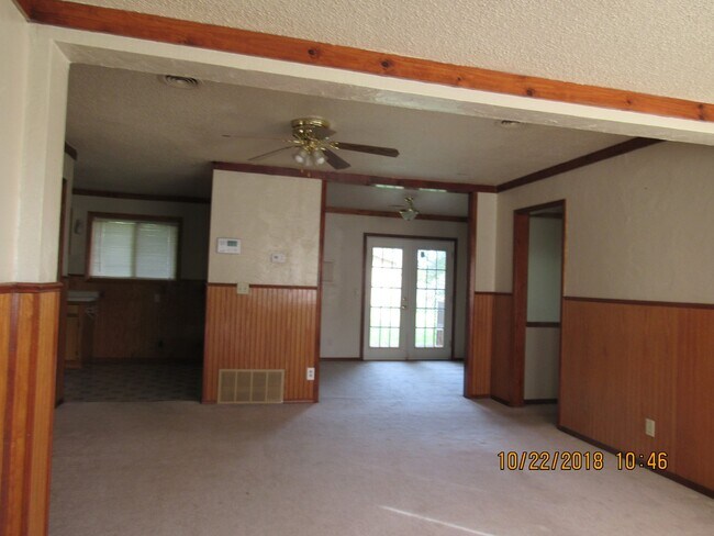 Foto del edificio - GREAT STARTER HOME!! PETS NEGOTIABLE WITH ...