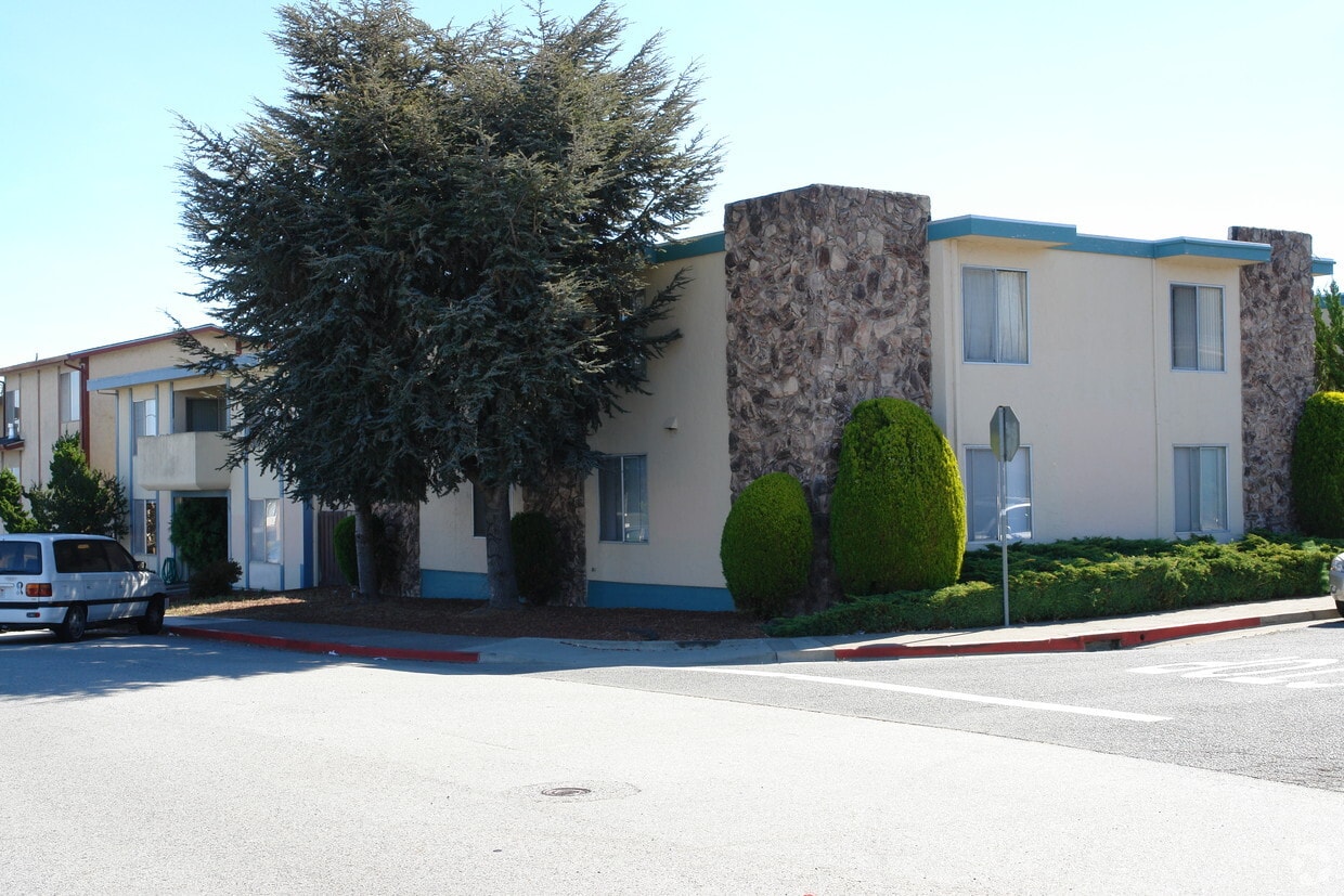 498 Lincoln Cir, Millbrae, CA 94030 Apartments in Millbrae, CA