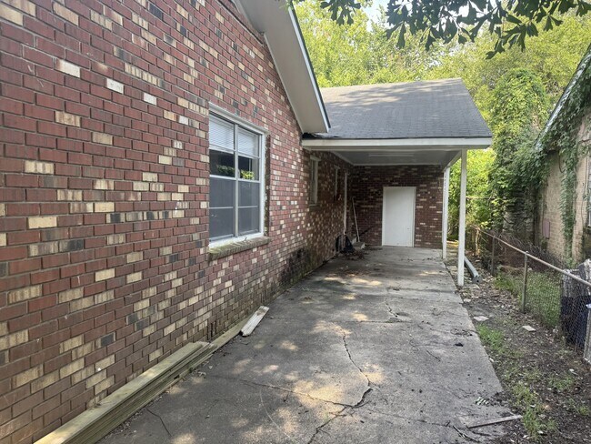 Building Photo - 2789 Sheldon Dr