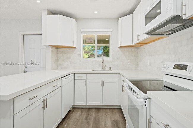 Foto del edificio - 1244 NW 2nd Ave