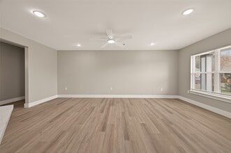 Building Photo - 3527 La Retama Dr