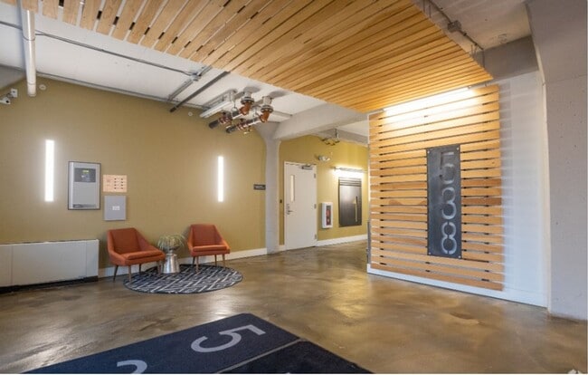 Interior Photo - 538 Erie Blvd W