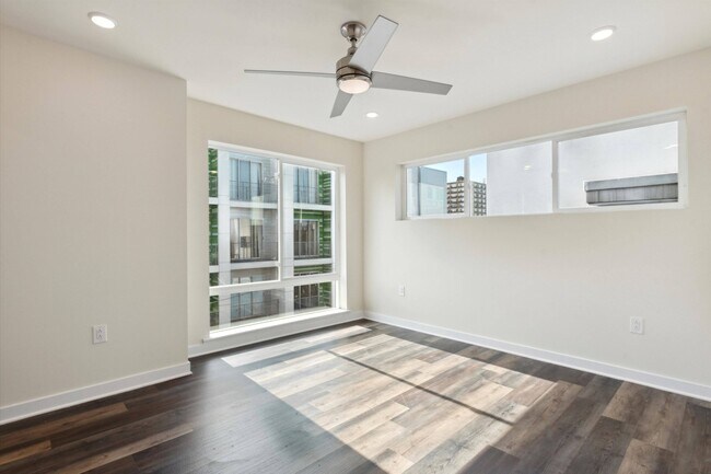 Foto del edificio - 1330 N 15th St