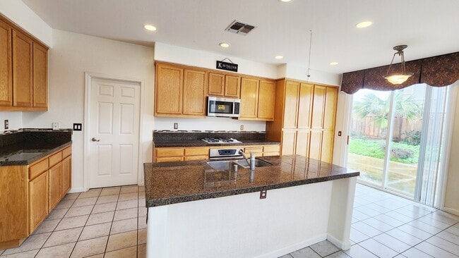 Building Photo - 1083 Somersby Way