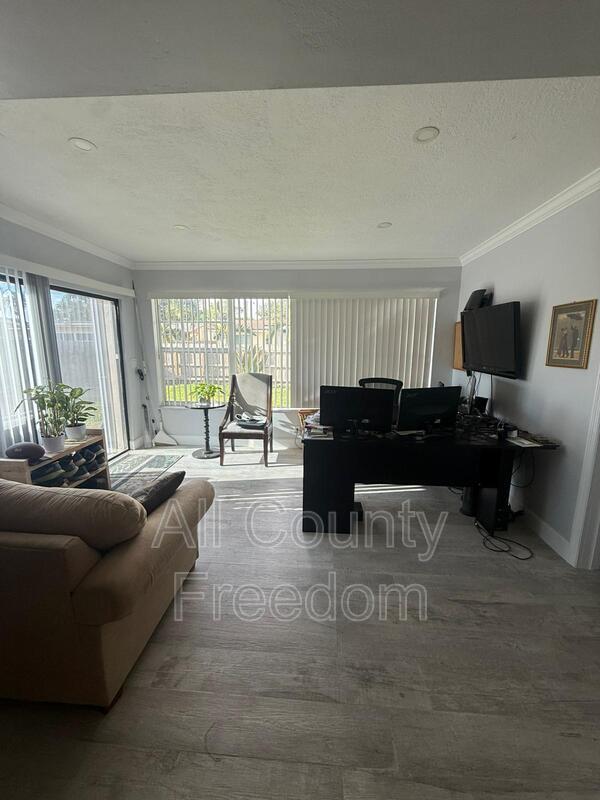 Foto del edificio - 8260 NW 16th St