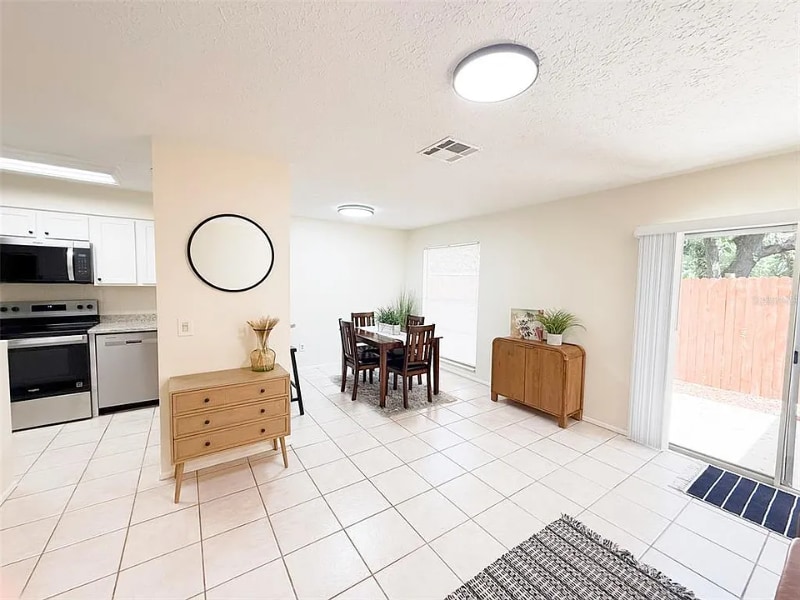 Photo - 9473 N Forest Hills Pl (Tampa, FL)