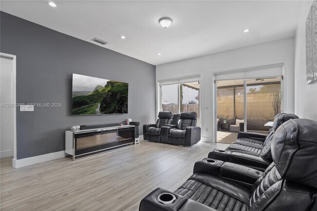 Foto del edificio - 8218 SW 163rd Pl