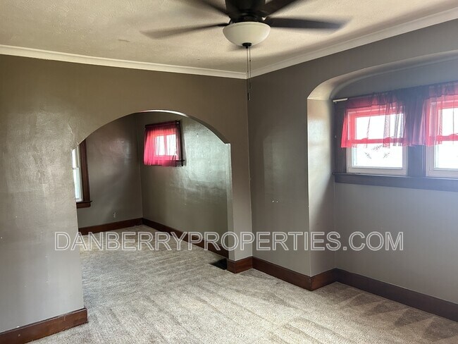 Foto del edificio - 4152 Garden Park Dr