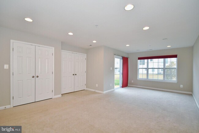 Building Photo - 1328 Millar Rd