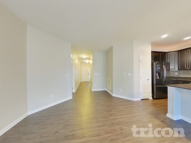 Foto del edificio - 735 Longford Dr