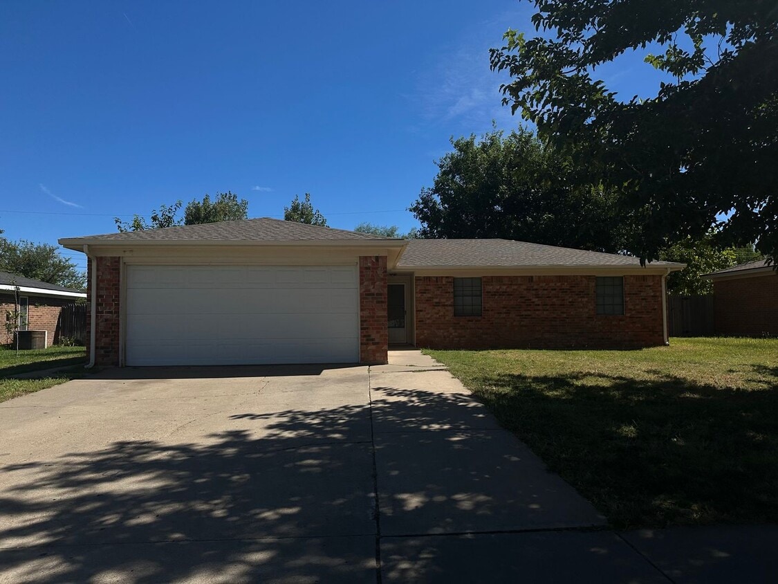 Foto principal - 3/2/2 Located of Washington and Hillside