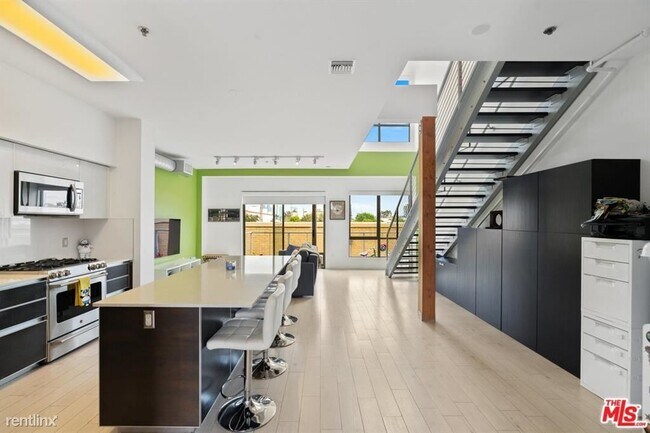 Foto del edificio - 11500 Tennessee Ave