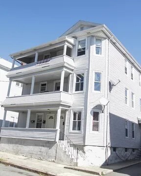 Building Photo - 158 Irving St