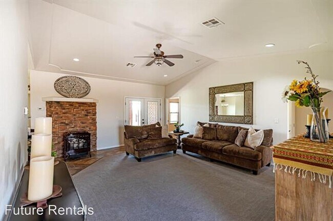 Building Photo - 4 br, 2.5 bath House - 184 La Luz Gate Rd