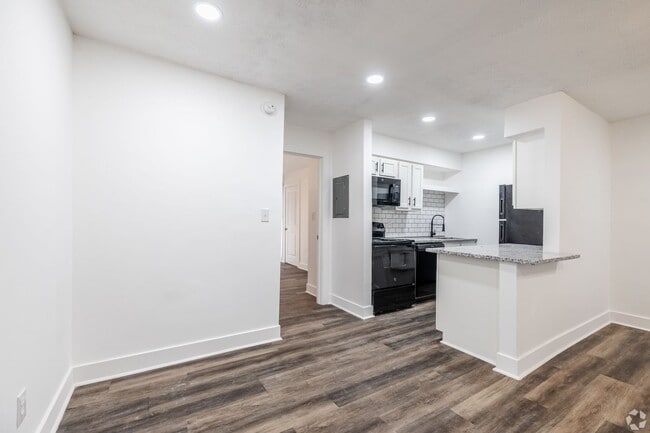 Interior Photo - Landing at Malibu